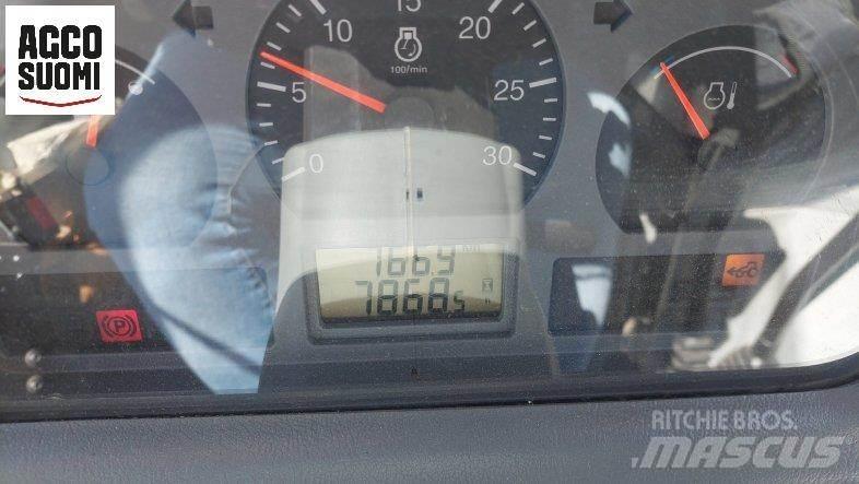 Valtra T153 H الجرارات