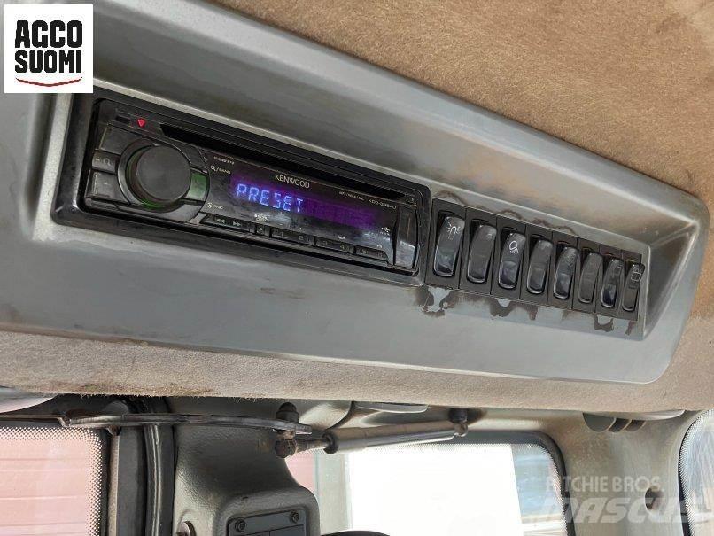 Valtra T162 VERSU الجرارات