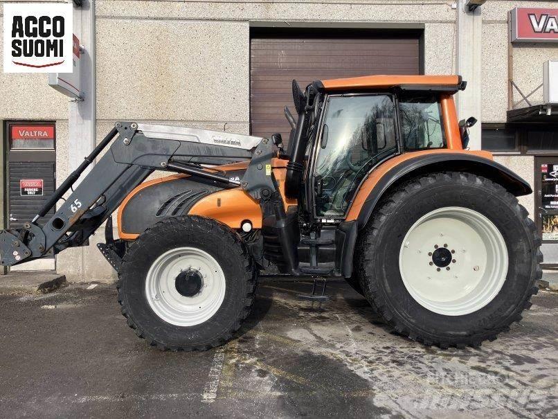 Valtra T162 VERSU الجرارات