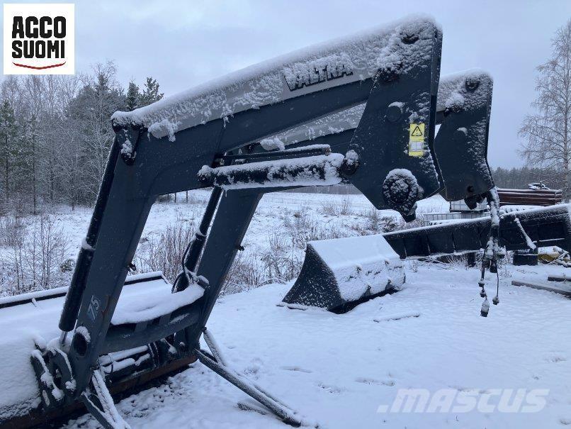 Valtra T163 VERSU الجرارات