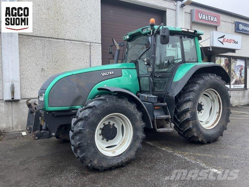 Valtra T170 HITECH الجرارات