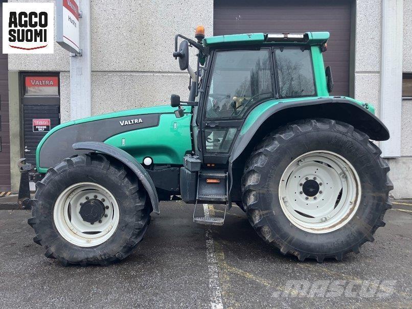 Valtra T170 HITECH الجرارات