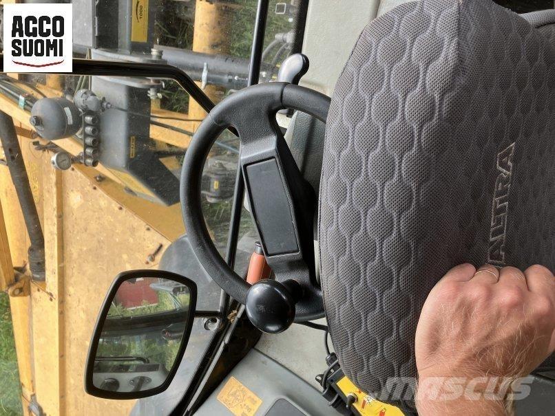 Valtra T171 الجرارات