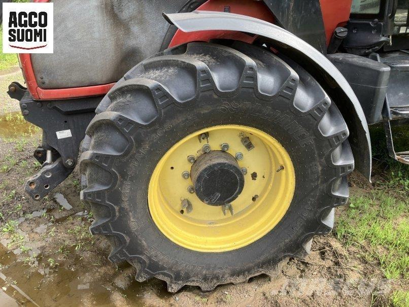 Valtra T171 الجرارات
