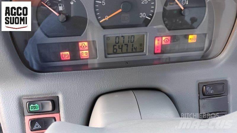 Valtra T173 H الجرارات