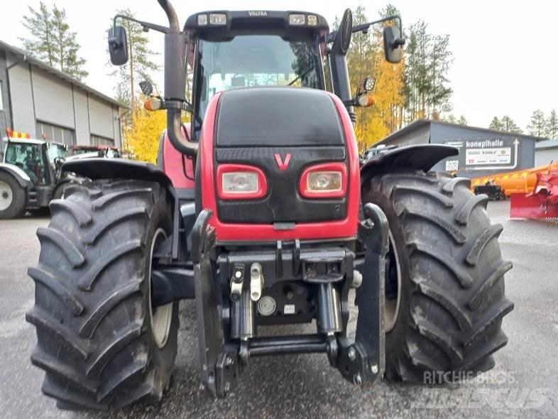 Valtra T182V VERSU الجرارات