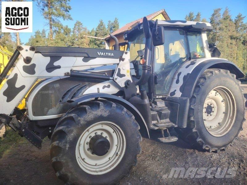 Valtra T202D الجرارات