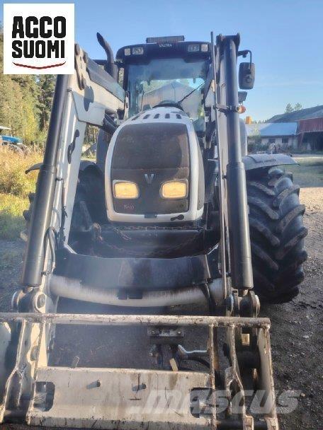 Valtra T202D الجرارات
