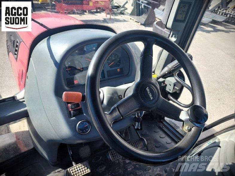Valtra T202D الجرارات