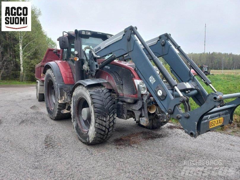 Valtra T203D الجرارات