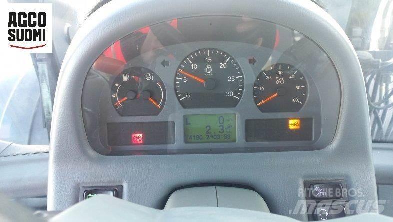 Valtra T203D FL الجرارات