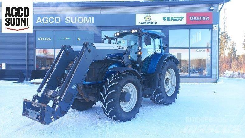Valtra T203D FL الجرارات