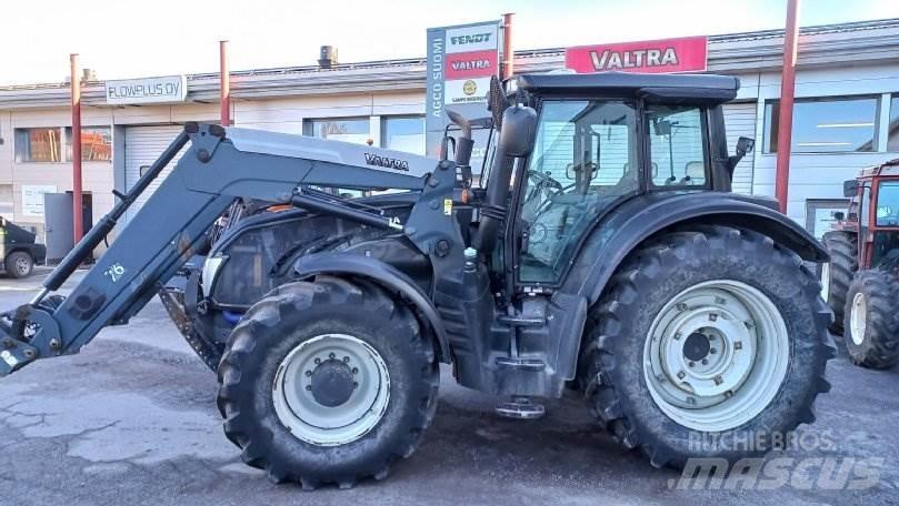 Valtra T203D FL الجرارات