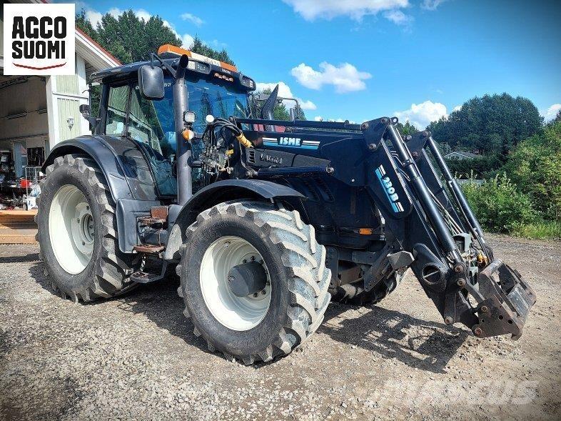 Valtra T213 VERSU الجرارات