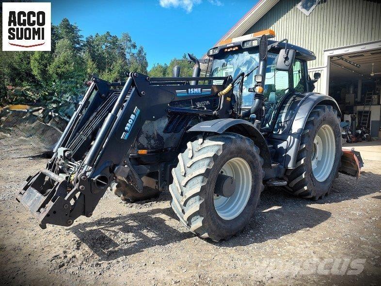 Valtra T213 VERSU الجرارات