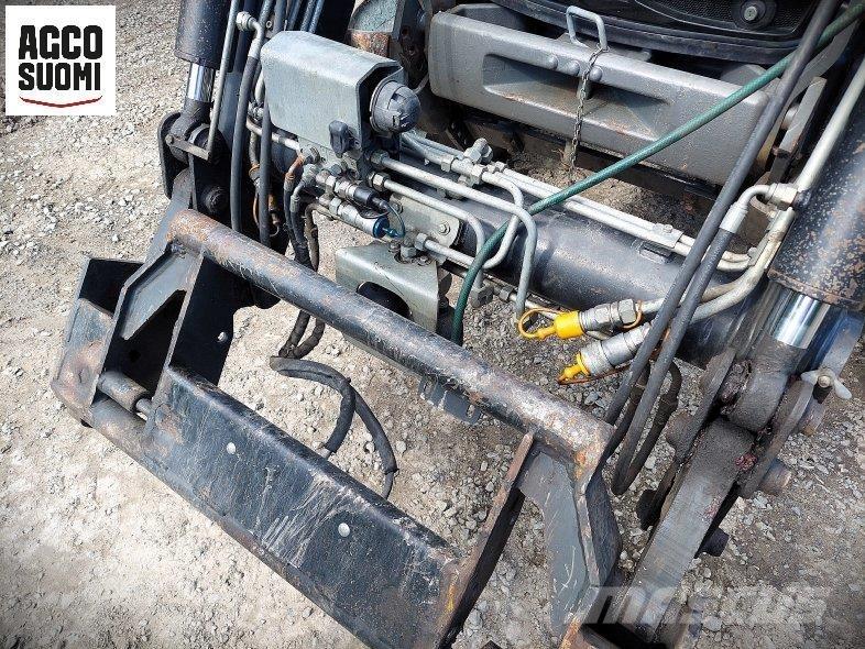 Valtra T213 VERSU الجرارات
