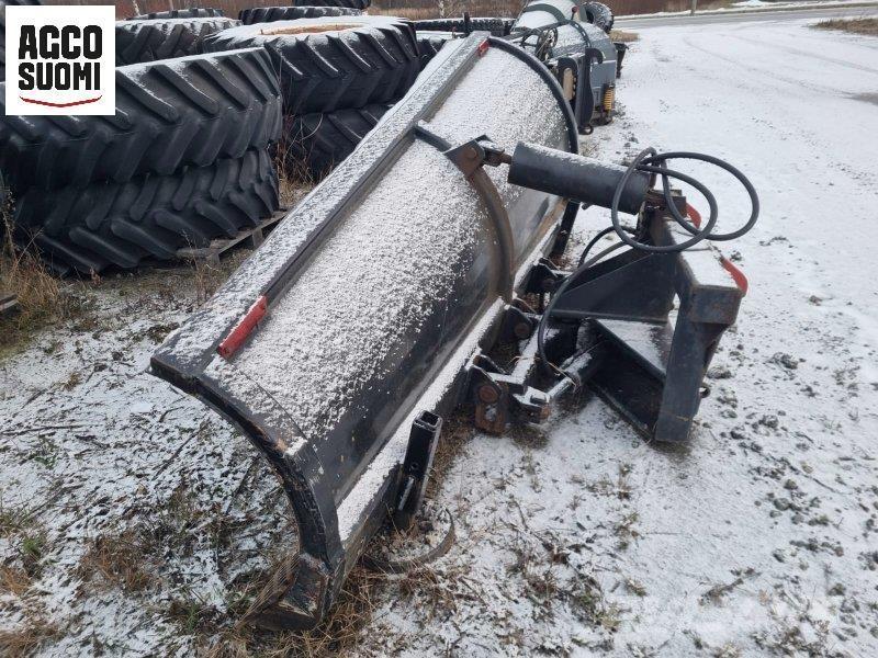 Vama ALUEAURA 280 حراثات ونصول الجليد