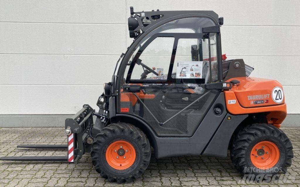 Ausa T 144 H X4 مناولات متداخلة