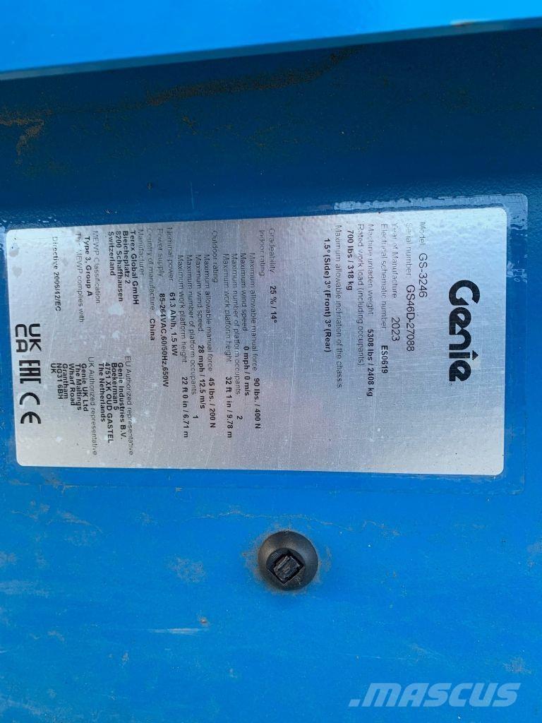 Genie GS-3246 رافعات مقصية الشكل