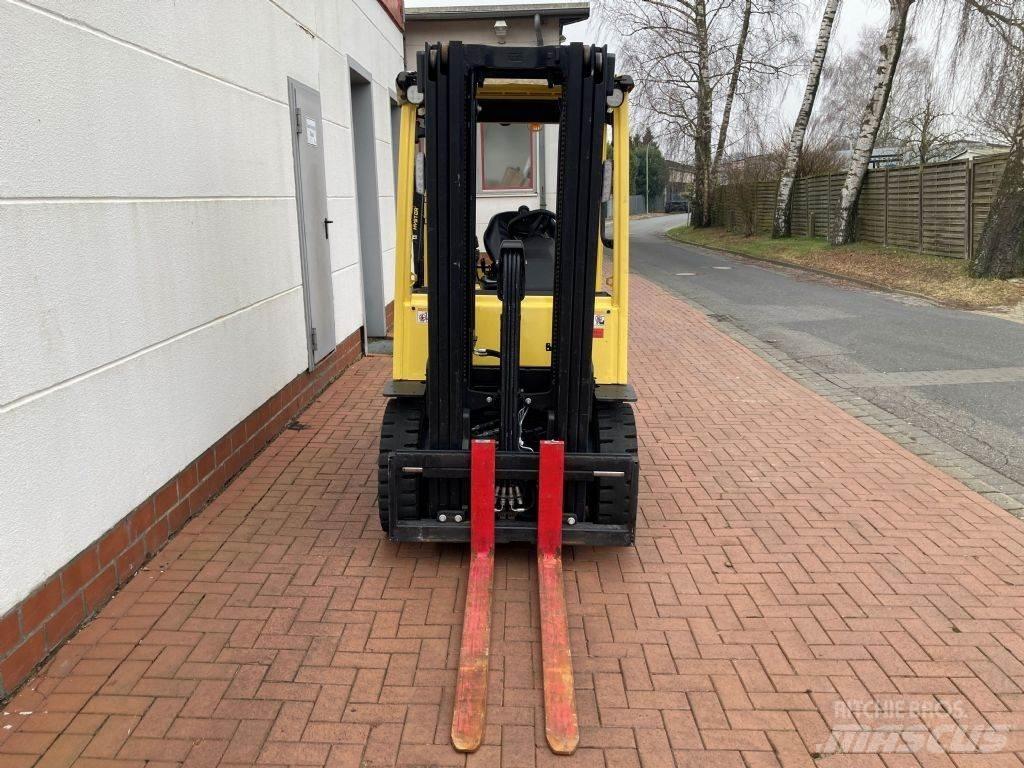 Hyster H 2.5A شاحنات الديزل