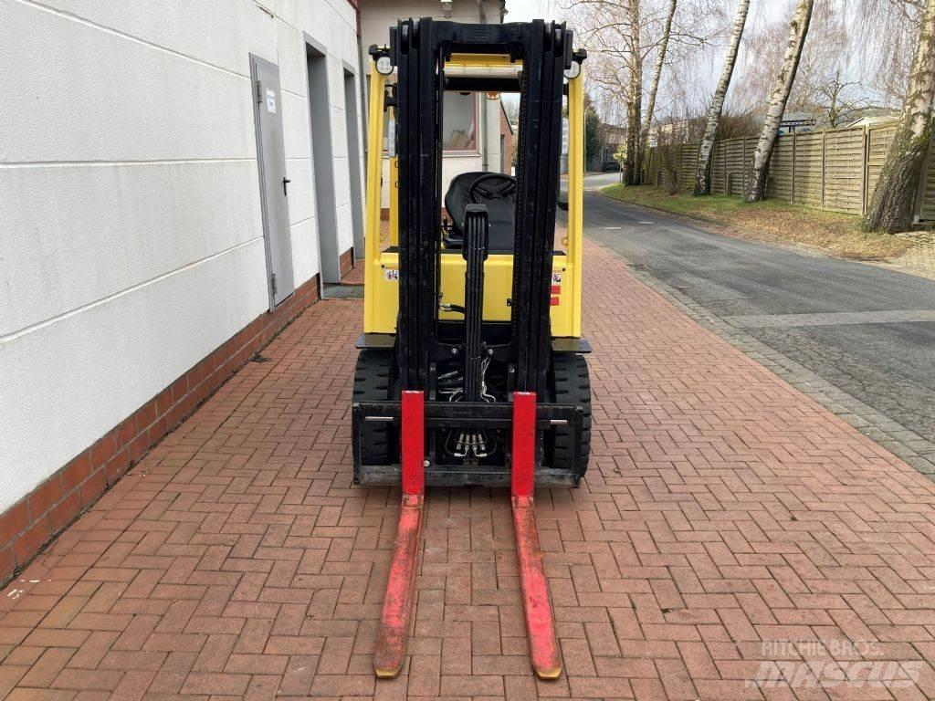 Hyster H 2.5A شاحنات الديزل