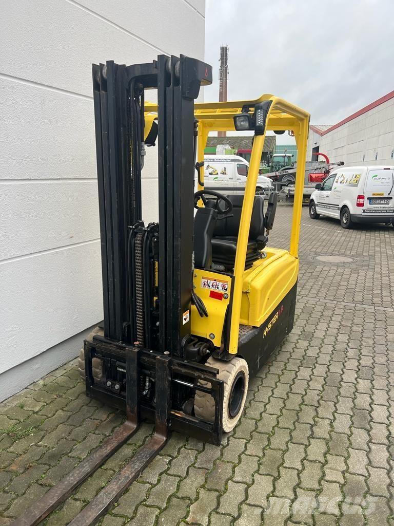Hyster J 1.8 XNT شاحنات ذات رافعات شوكية تعمل بالكهرباء