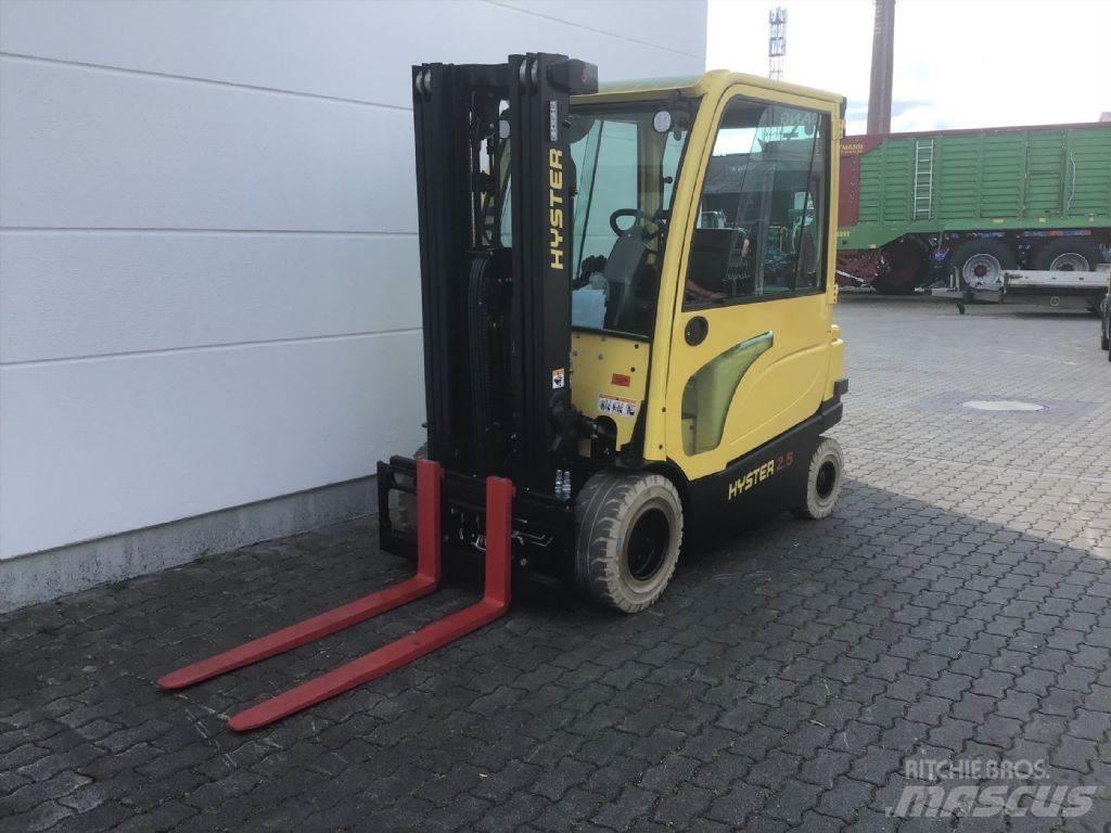 Hyster J 2.5 XN شاحنات ذات رافعات شوكية تعمل بالكهرباء