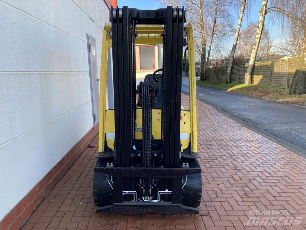 Hyster J 3.0 XN شاحنات ذات رافعات شوكية تعمل بالكهرباء