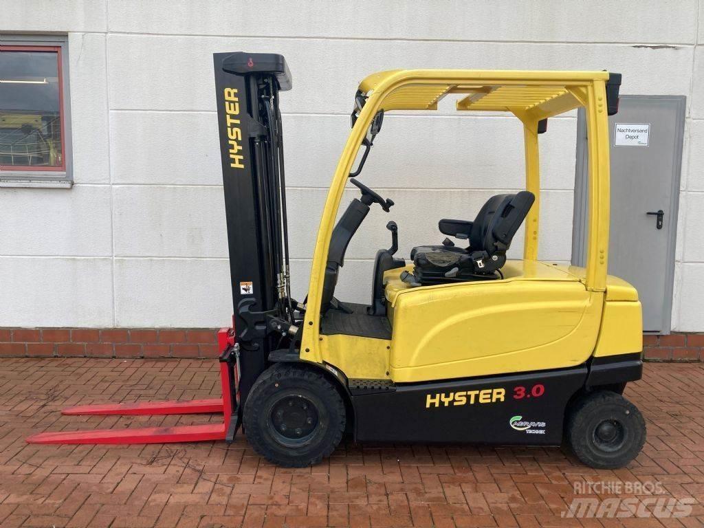 Hyster J 3.0 XN شاحنات ذات رافعات شوكية تعمل بالكهرباء