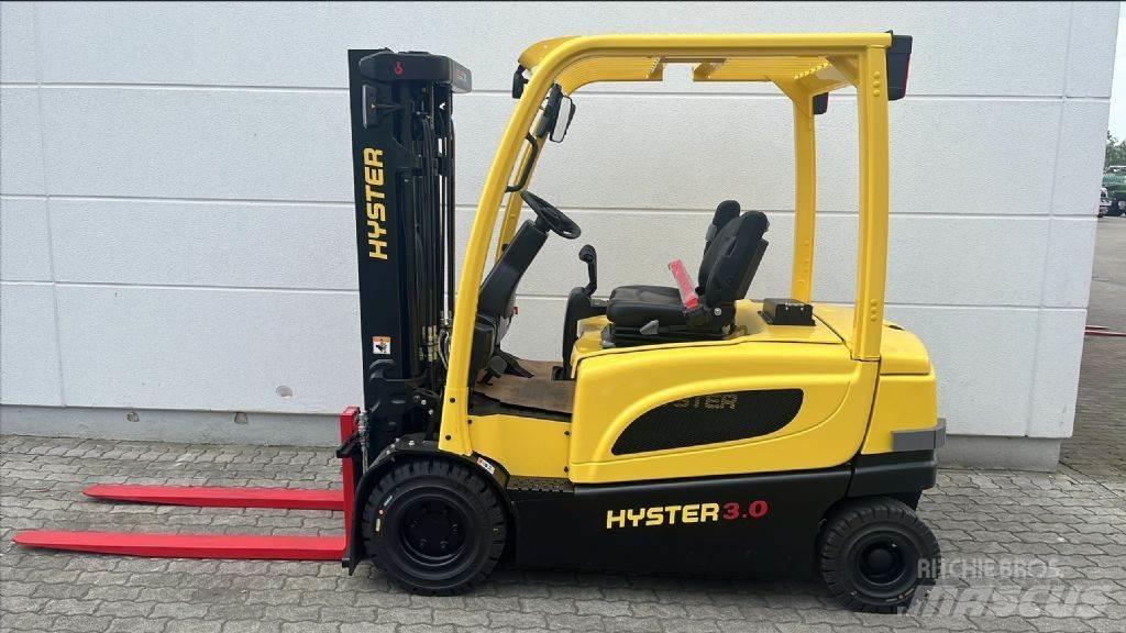 Hyster J 3.0 XN شاحنات ذات رافعات شوكية تعمل بالكهرباء