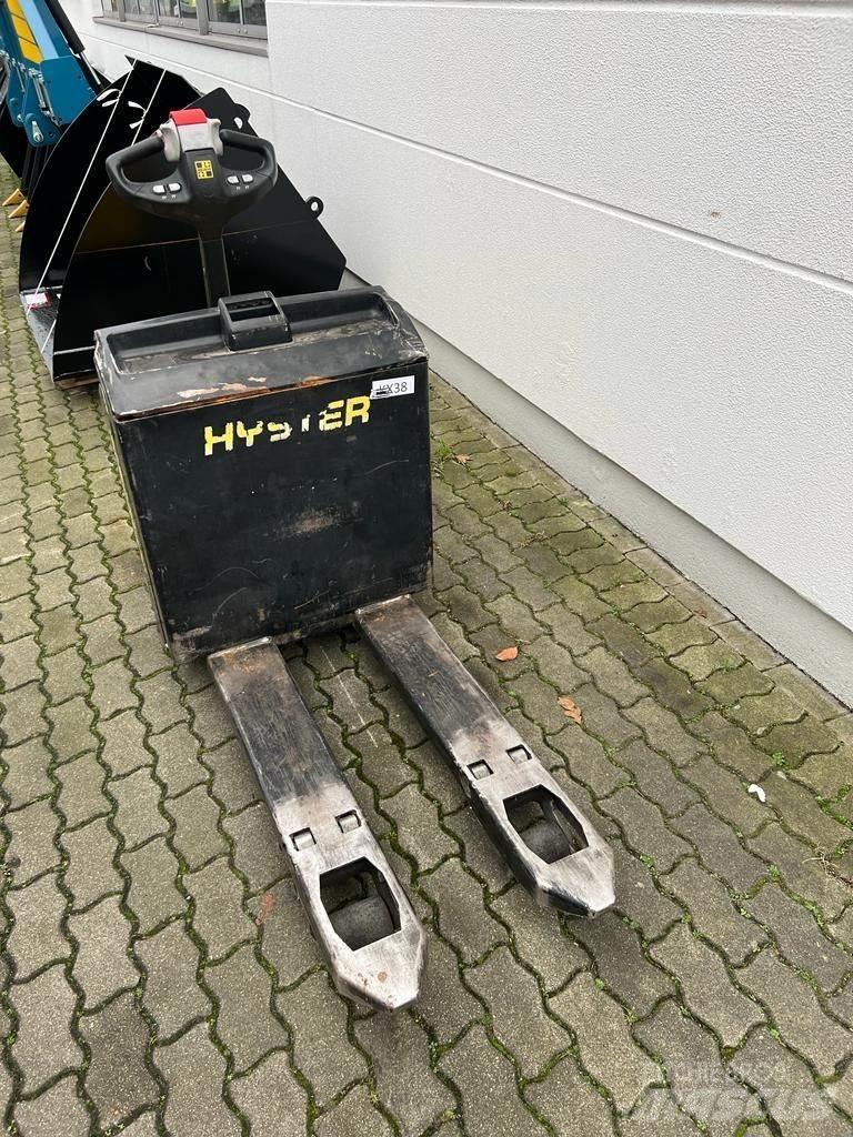 Hyster P 2.0 معدات الرفع منخفض المستوى