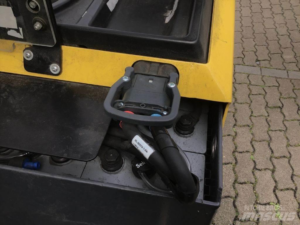 Hyster R 1.6 شاحنة مناولة