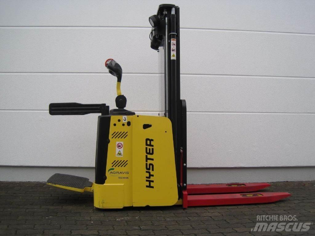 Hyster S 1.5 S معدات التكديس الجوالة