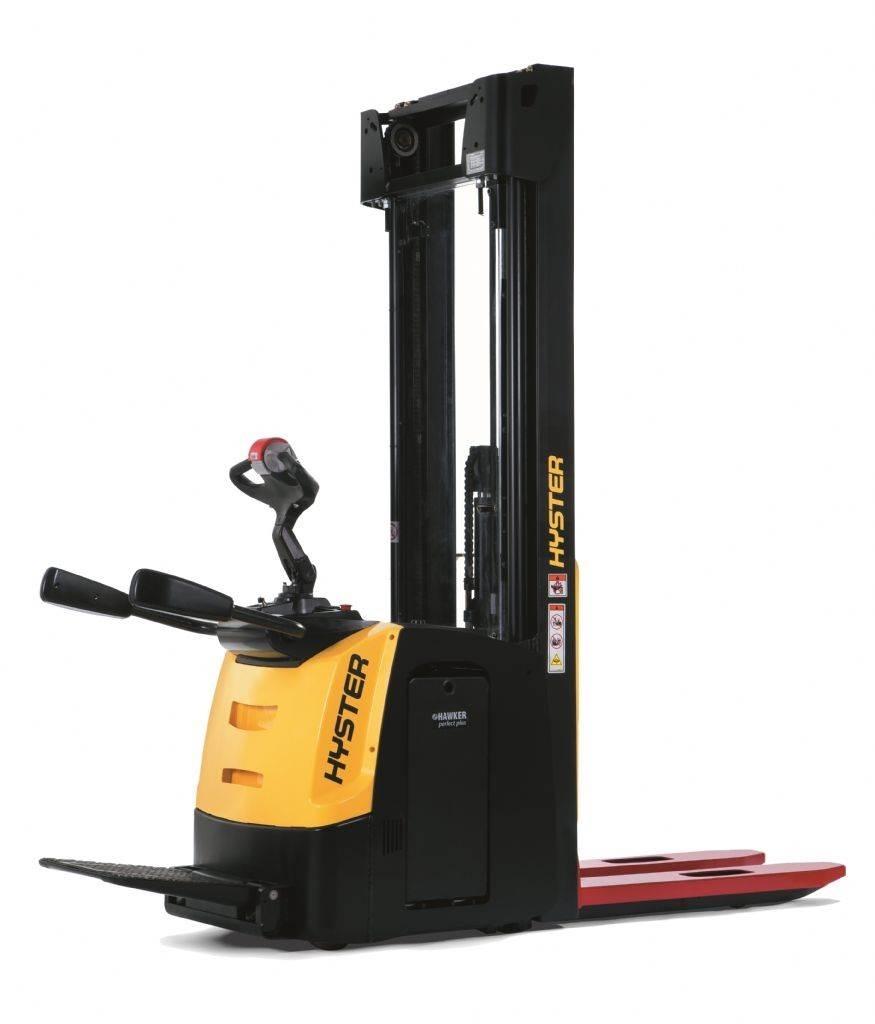 Hyster S 1.6S IL معدات التكديس الجوالة