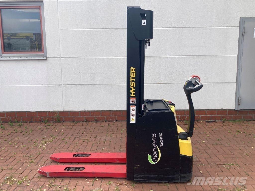 Hyster S 2.0 معدات التكديس الجوالة
