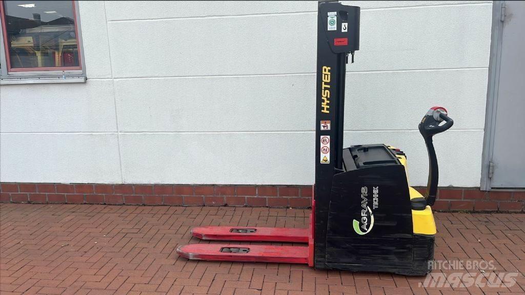 Hyster S1.6IL معدات التكديس الجوالة