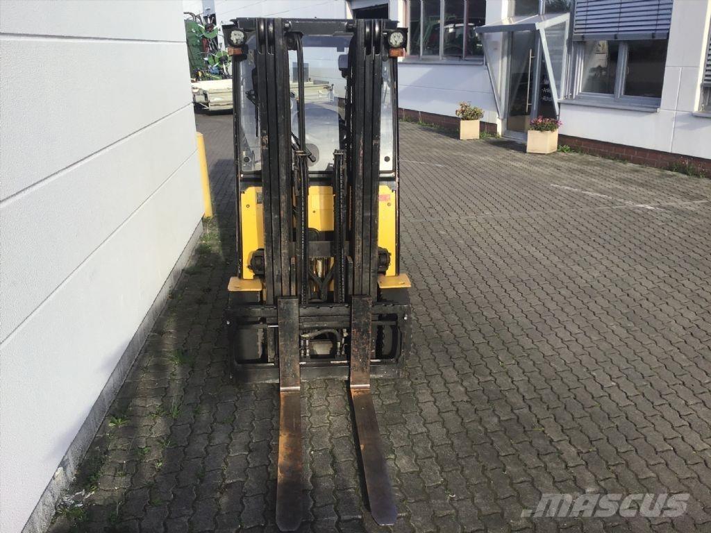 Hyundai 32B-7 شاحنات ذات رافعات شوكية تعمل بالكهرباء