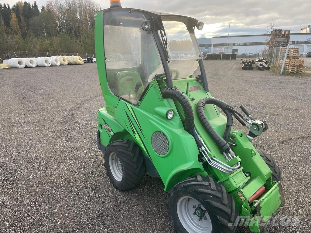 Avant 420 لوادر متعددة الأغراض