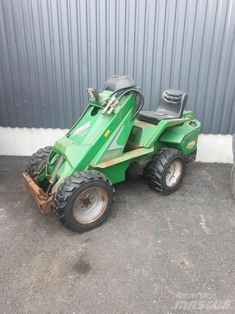 Avant 5200 لوادر متعددة الأغراض