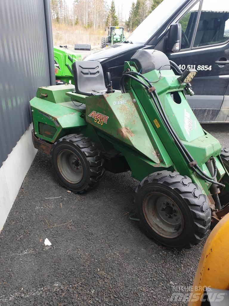Avant 5200 لوادر متعددة الأغراض