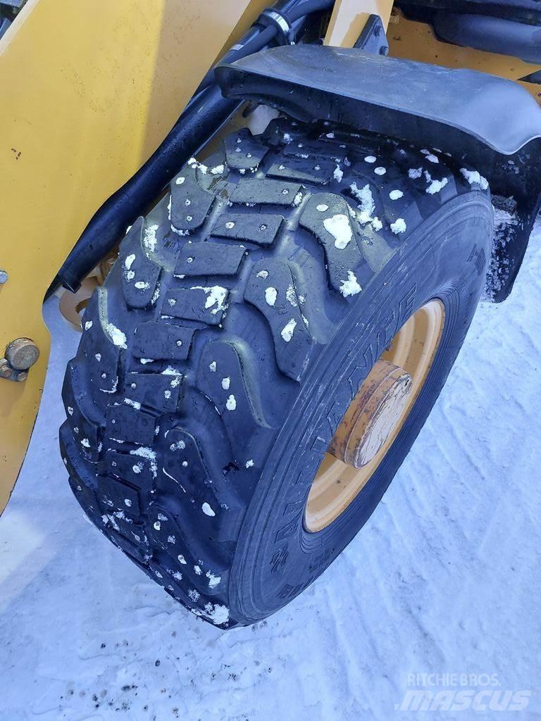 CAT 906H ماكينات زراعية أخرى