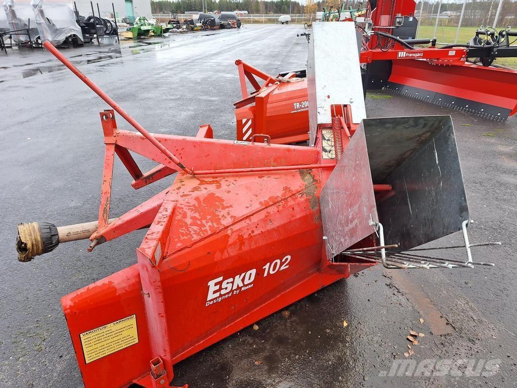 Esko 102 قاذفات الجليد