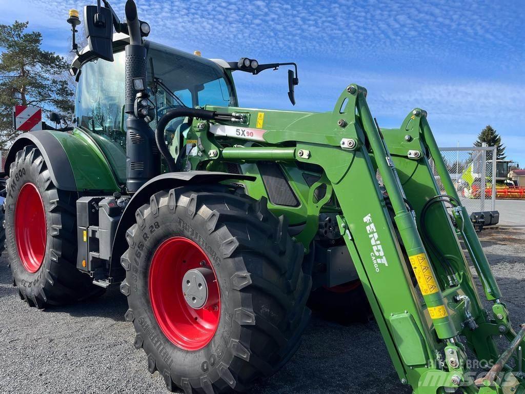 Fendt 718 الجرارات