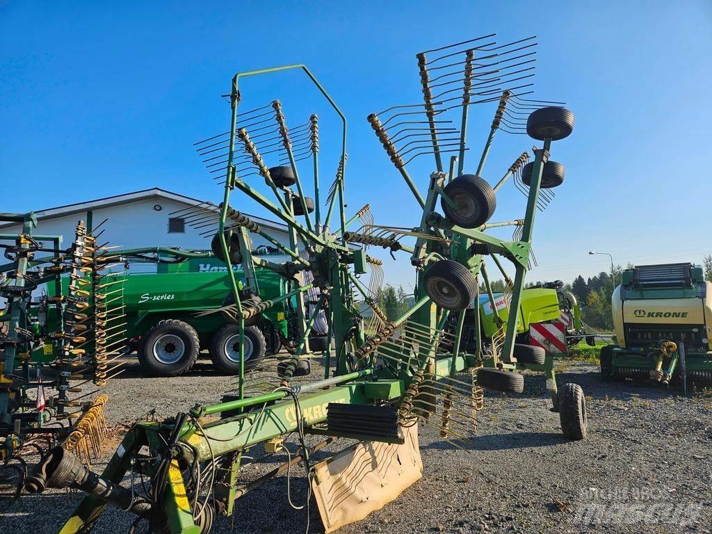 Krone 900 مكابس وميبسات التبن