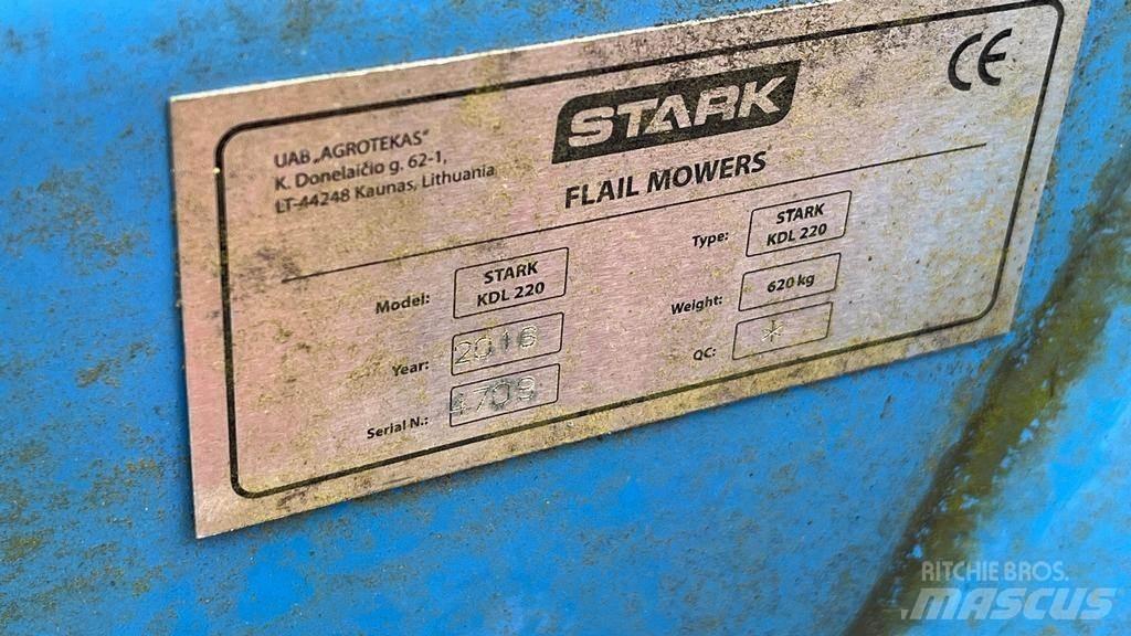 Stark 220 جزازات وأغطية المراعي
