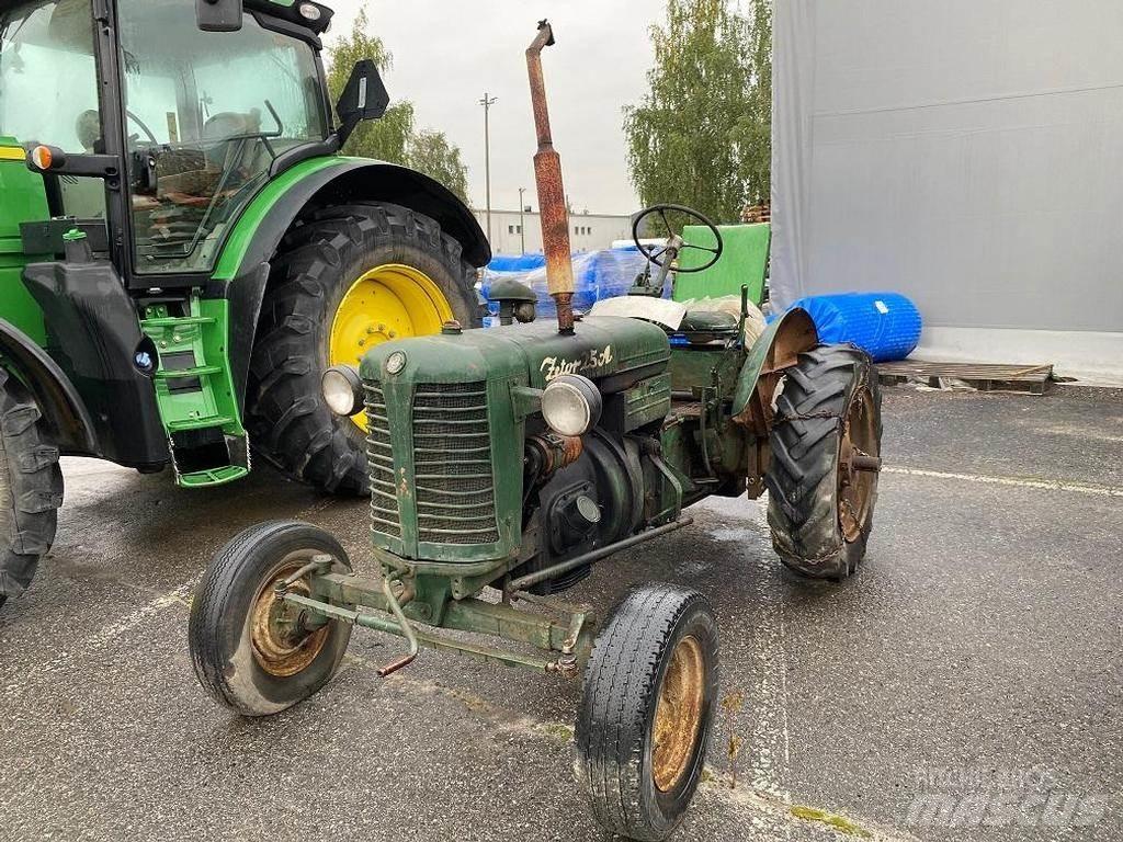 Zetor A25 الجرارات