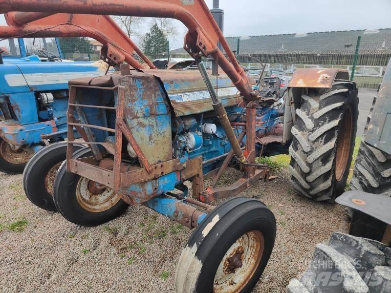 Ford 5000 الجرارات