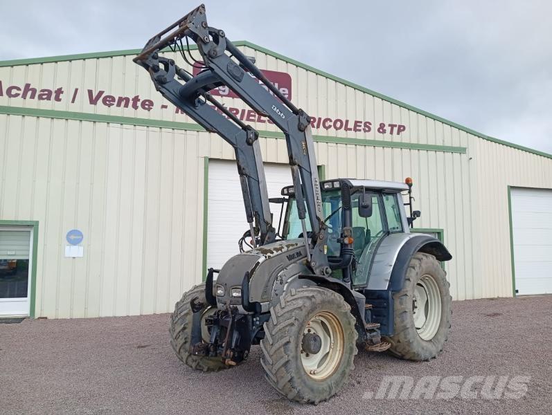 Valtra N122 الجرارات