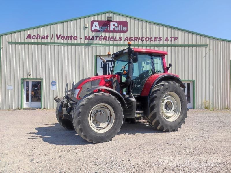 Valtra N163 الجرارات