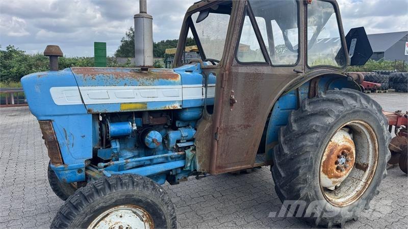 Ford 3000 الجرارات